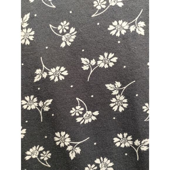 Lands' End Women's Size M/T (10-12) Navy Blue White Floral V-Neck Relaxed Tee - Picture 2 of 5